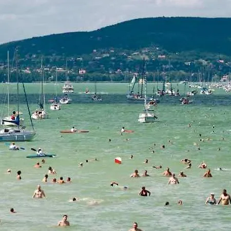 Kiera Apartment Balatonboglar