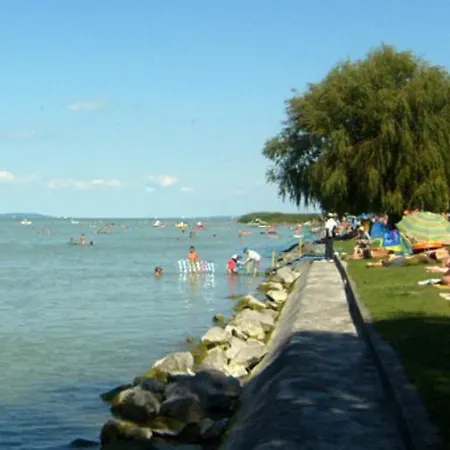 Kiera Balatonboglar