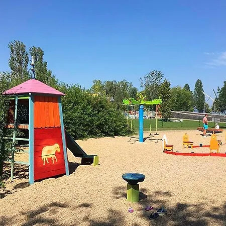 Kiera Balatonboglár